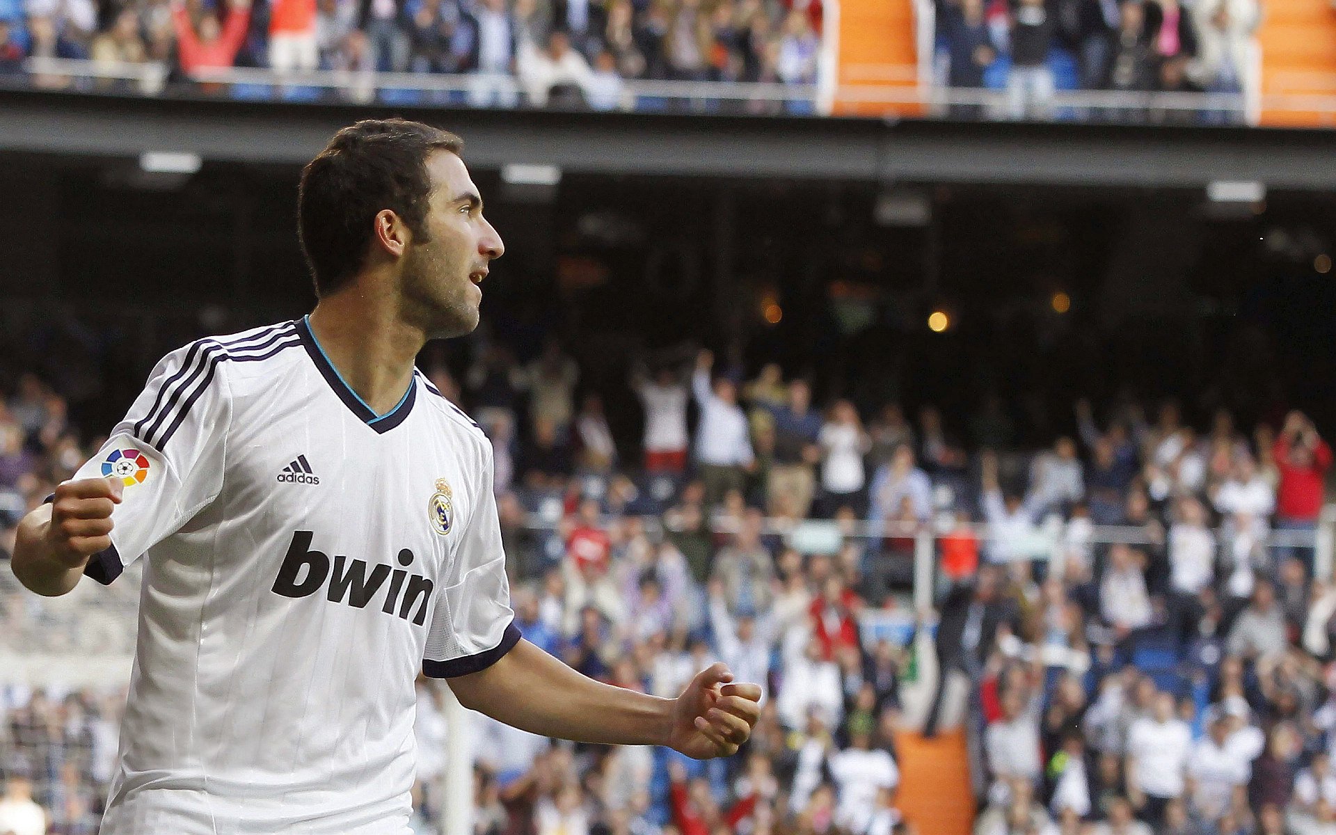 “安赫尔·巴尔博萨的力量与速度，助力美洲狮队提升竞技水平”